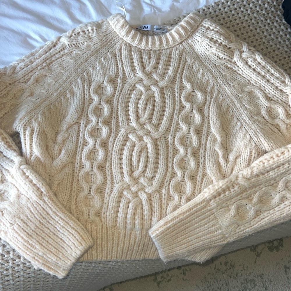NWOT zara knit sweater size medium